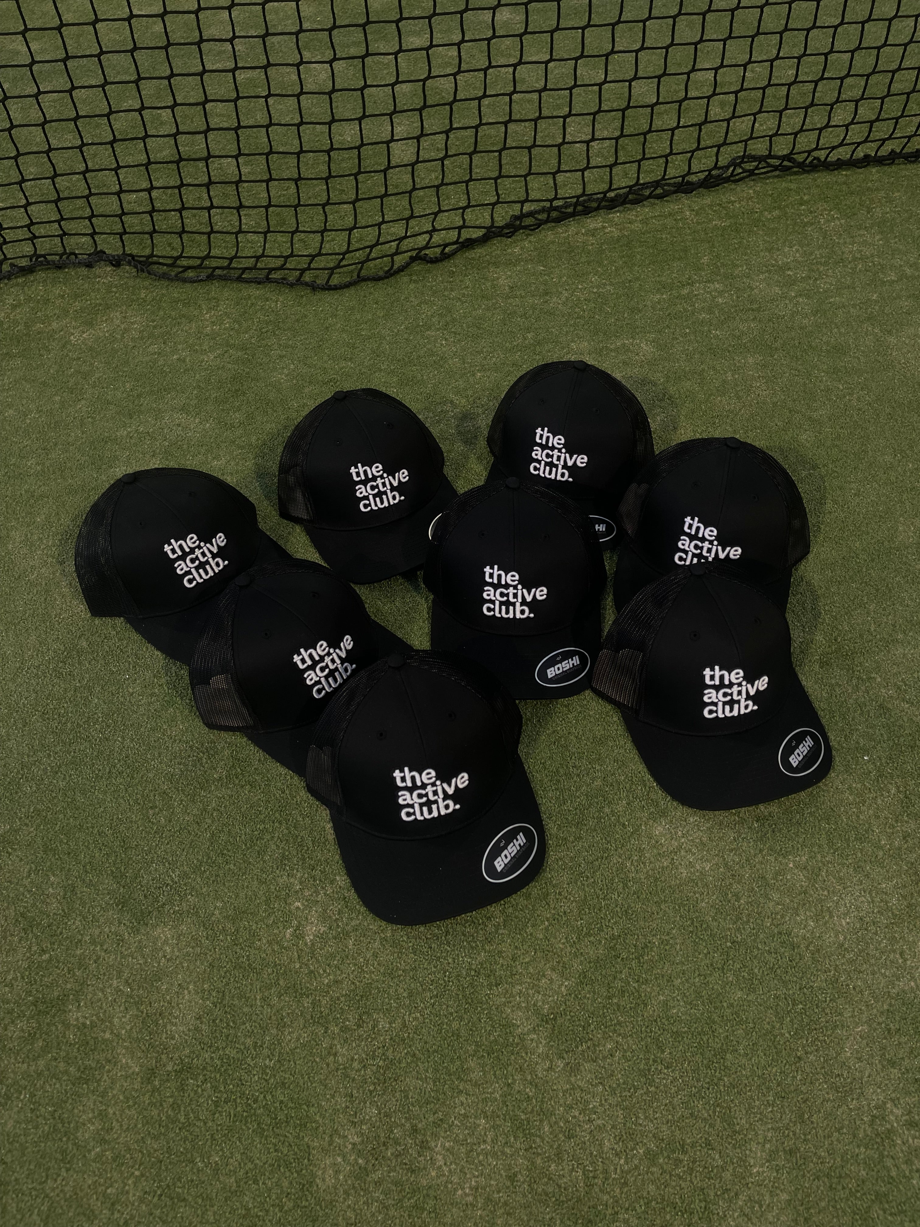 THE ACTIVE CLUB TRUCKER CAP BLACK/WHITE