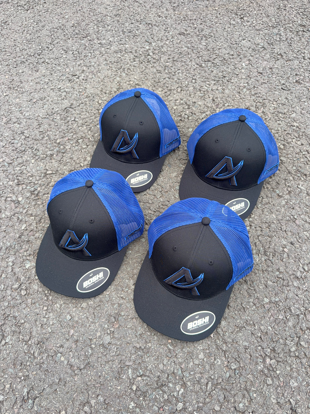THE ACTIVE CLUB TRUCKER CAP BLACK/BLUE