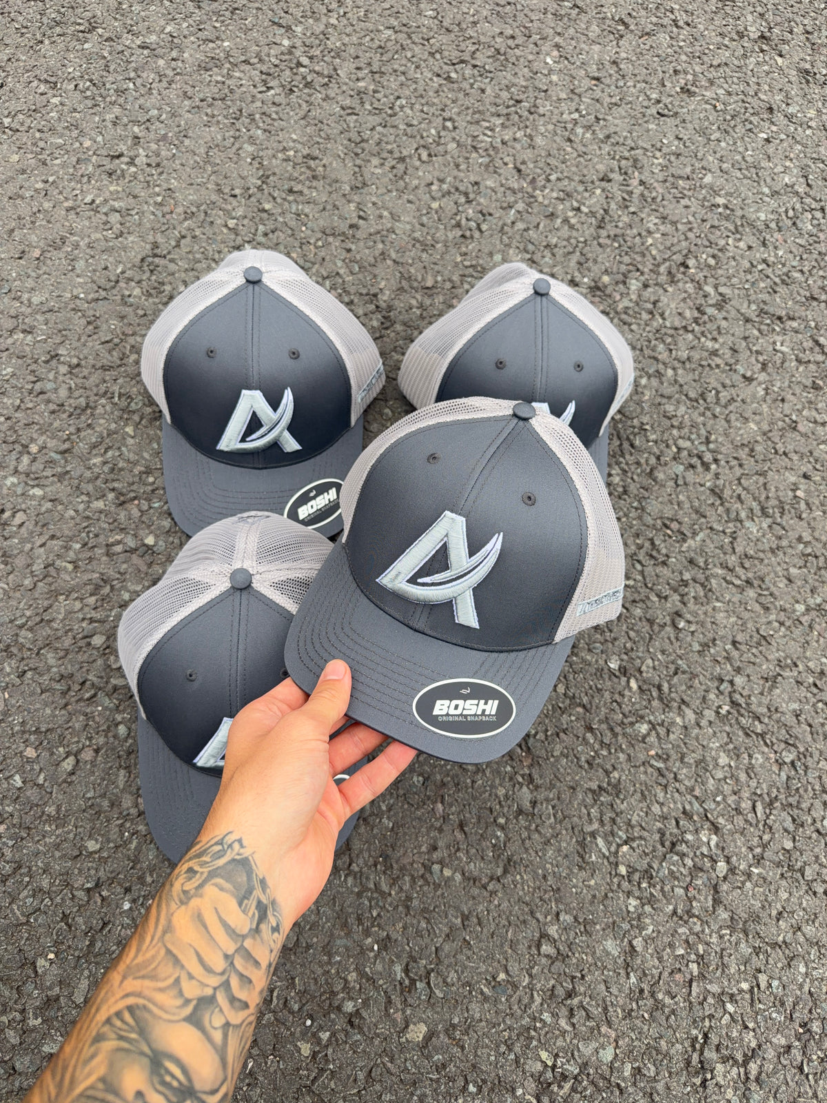 THE ACTIVE CLUB TRUCKER CAP GREY