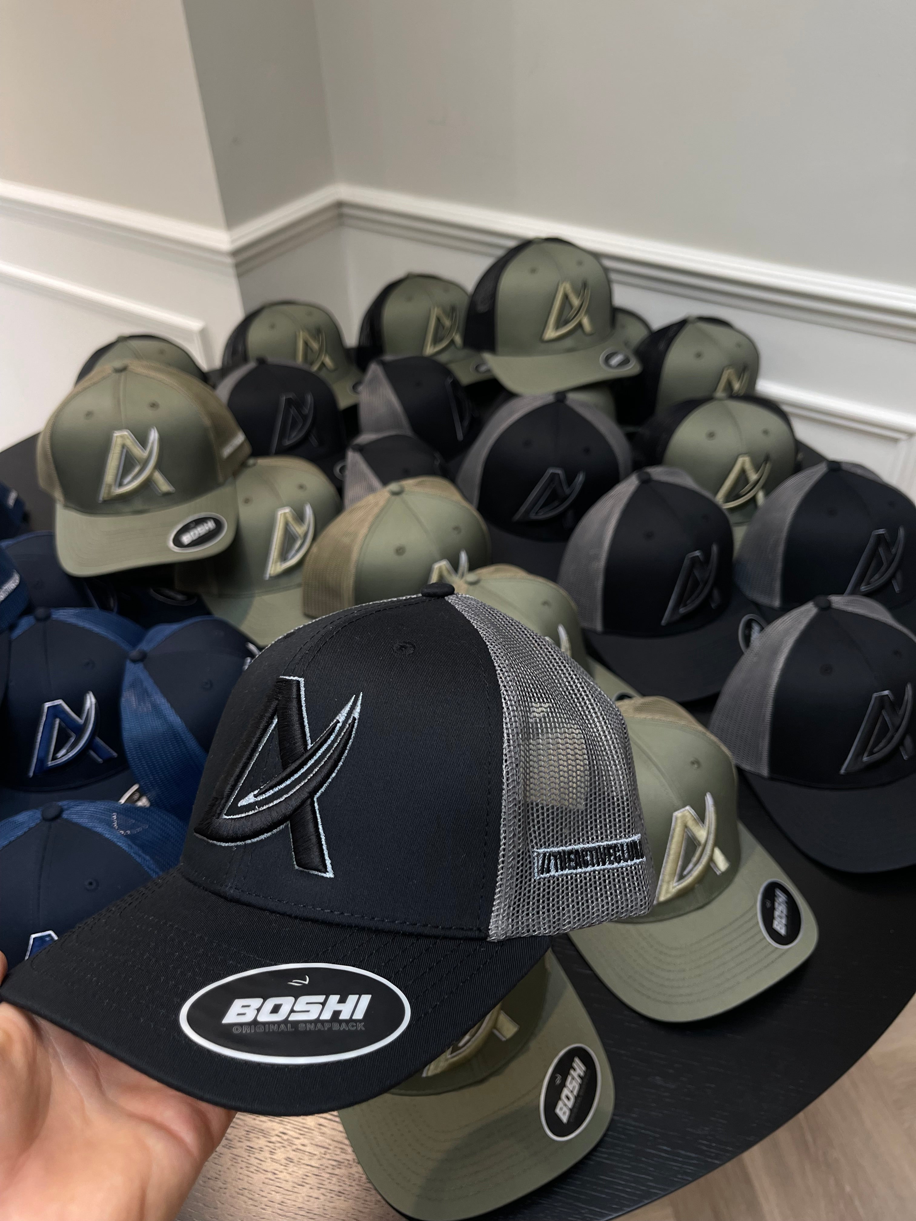 THE ACTIVE CLUB TRUCKER CAP BLACK/GREY